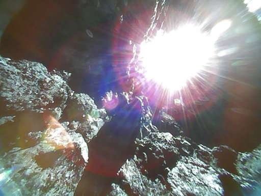 Hayabusa2, mission japonaise (+Fr+All) sur l'astéroïde Ryugu Image-ryugu-rover