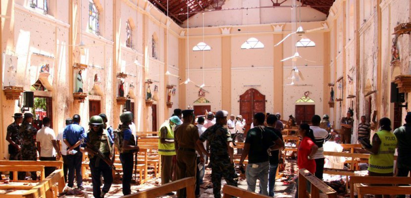 Sri Lanka: Le gouvernement bloque les médias sociaux après les explosions meurtrières